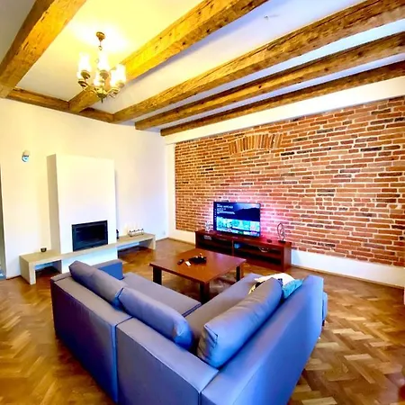 Premium Old Town 1 Апартаменты *